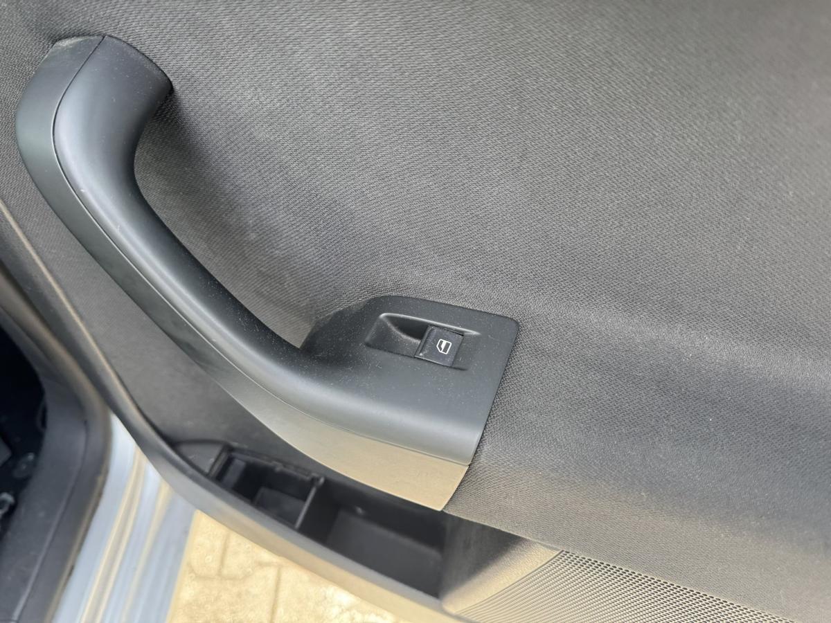 VW Golf Plus 2 original T&uuml;r hinten rechts LA7W Reflexsilber Rohbau Bj.2009